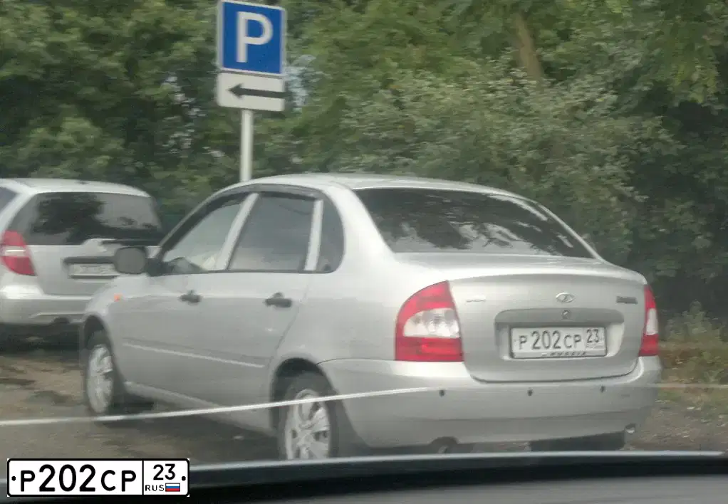 Фото автомобиля LADA 1118 KALINA, 2010 — госномер А527КО193. Цвет: СЕРЕБРИСТЫЙ
