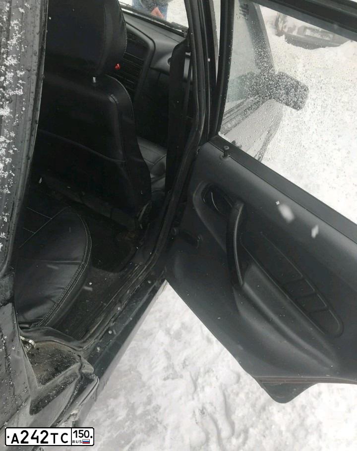 Фото автомобиля LADA 2114 SAMARA, 2008 — госномер Р700КС46. Цвет: Темно-зеленый