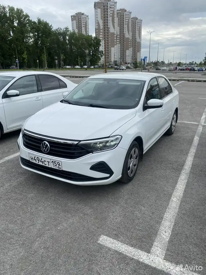 Фото автомобиля VOLKSWAGEN POLO, 2021 — госномер Р337ВР250