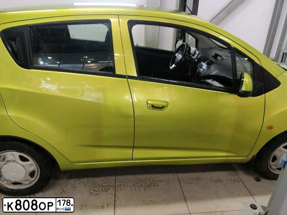 Фото автомобиля CHEVROLET SPARK, 2011 — госномер С631УВ198. Цвет: САЛАТОВЫЙ