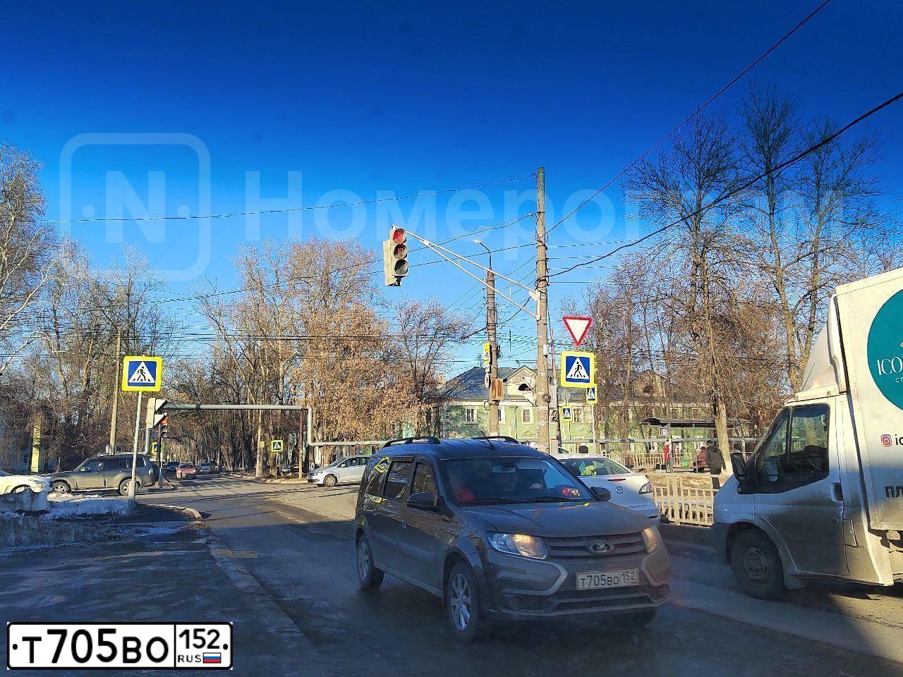 Фото автомобиля LADA LARGUS КS045L, 2021 — госномер Т705ВО152. Цвет: Коричневый