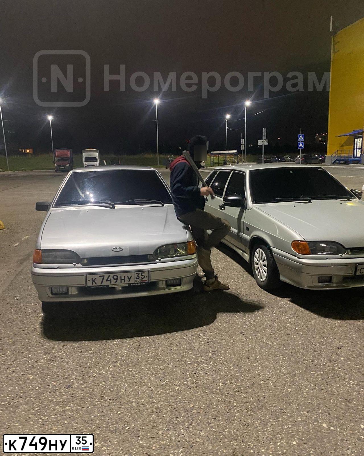 Фото автомобиля LADA 2114 SAMARA, 2006 — госномер О434ОТ29. Цвет: СВЕТЛО-СЕРЕБРИСТЫЙ МЕТАЛЛ