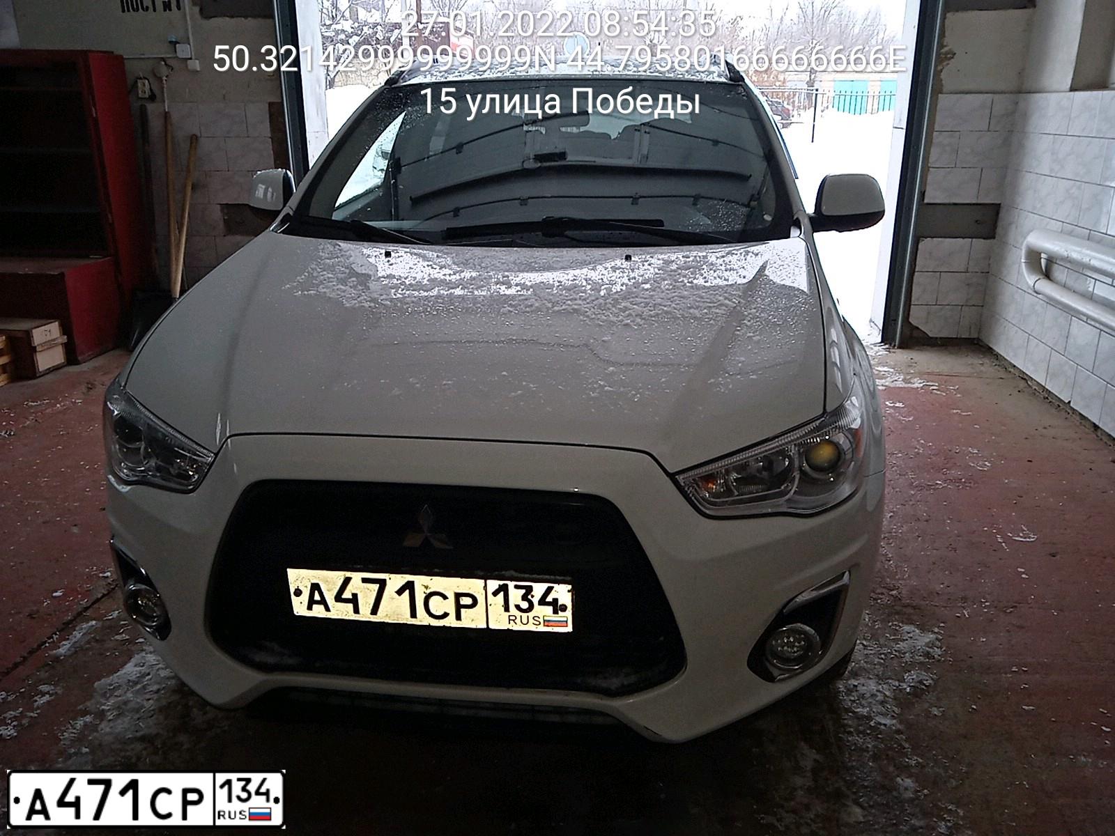 Фото автомобиля MITSUBISHI ASX, 2013 — госномер А471СР134. Цвет: БЕЛЫЙ