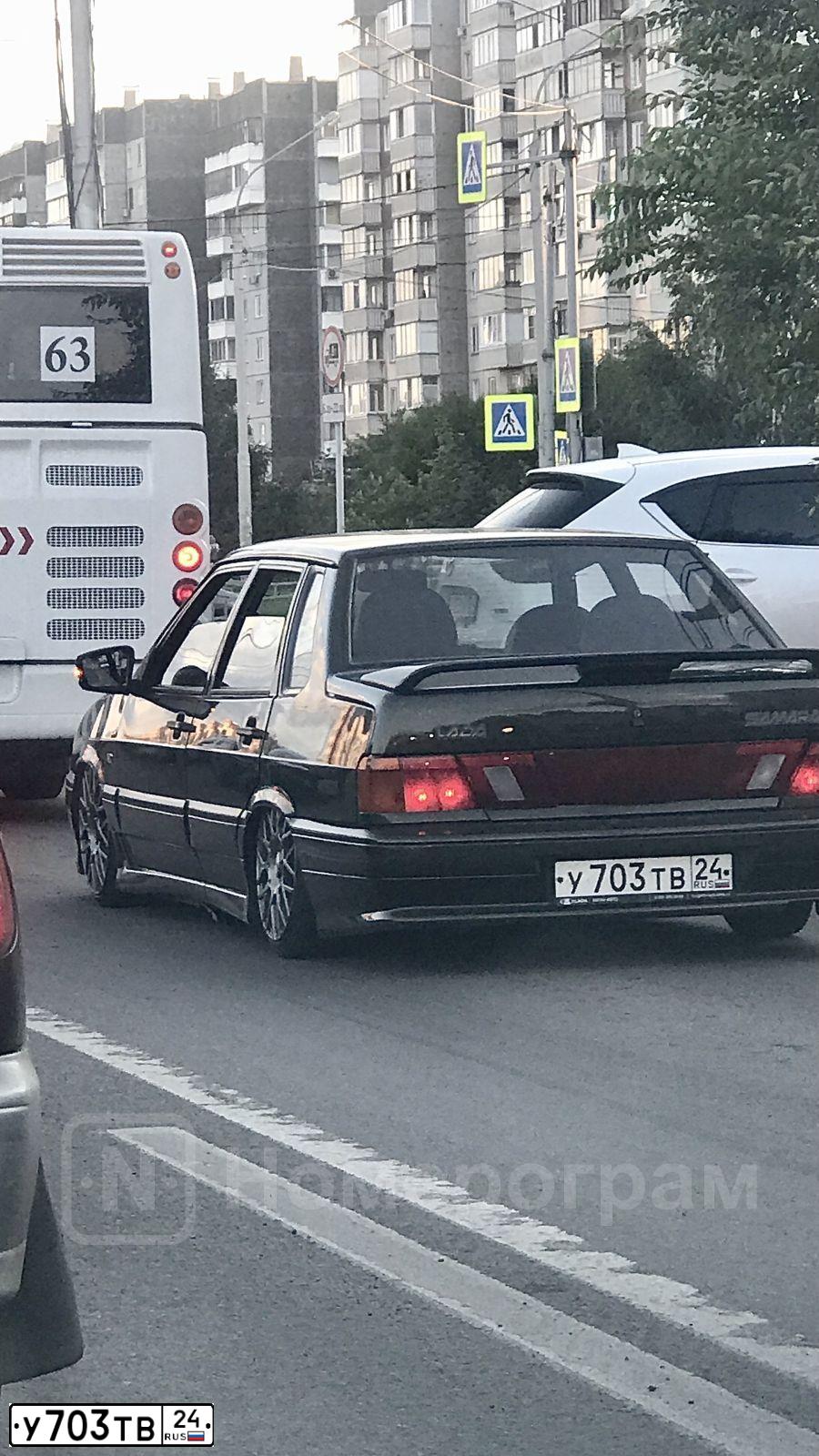 Фото автомобиля LADA 2115 SAMARA, 2006 — госномер У703ТВ24. Цвет: ЗОЛОТИСТЫЙ ТЕМНО-ЗЕЛЕНЫЙ