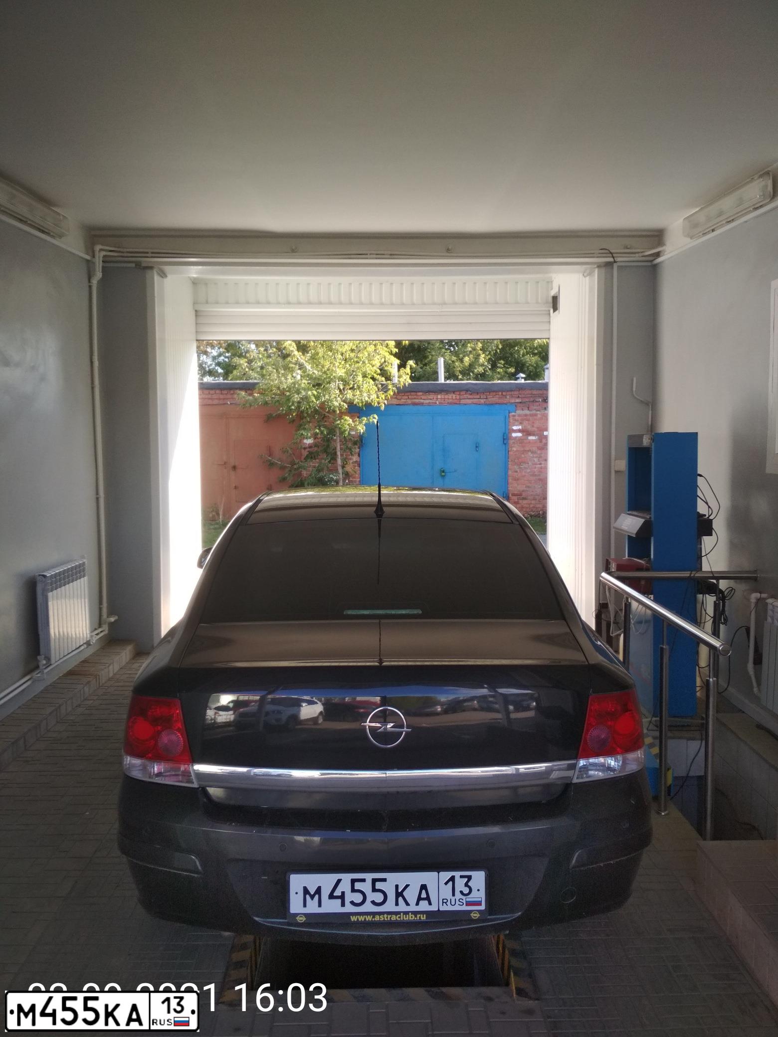 Фото автомобиля OPEL ASTRA, 2013 — госномер М455КА13. Цвет: ЧЕРНЫЙ