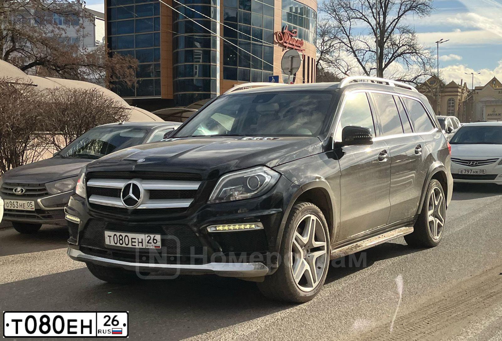 Фото автомобиля TOYOTA LANDCRUISER, 2010 — госномер Е127ОМ126. Цвет: СЕРЕБРИСТЫЙ