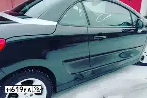 Фото автомобиля PEUGEOT 207 CC, 2008 — госномер Н723ТА154. Цвет: ЧЕРНЫЙ