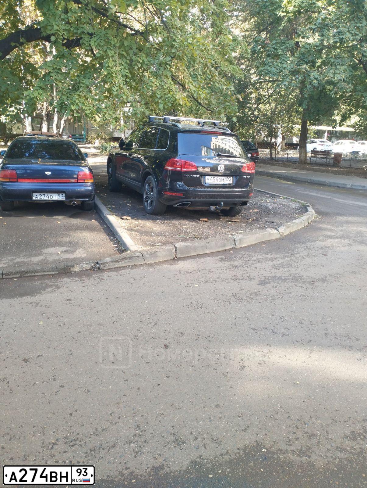 Фото автомобиля LADA 2107, 2001 — госномер А274ВН93. Цвет: ЯРКО-БЕЛЫЙ