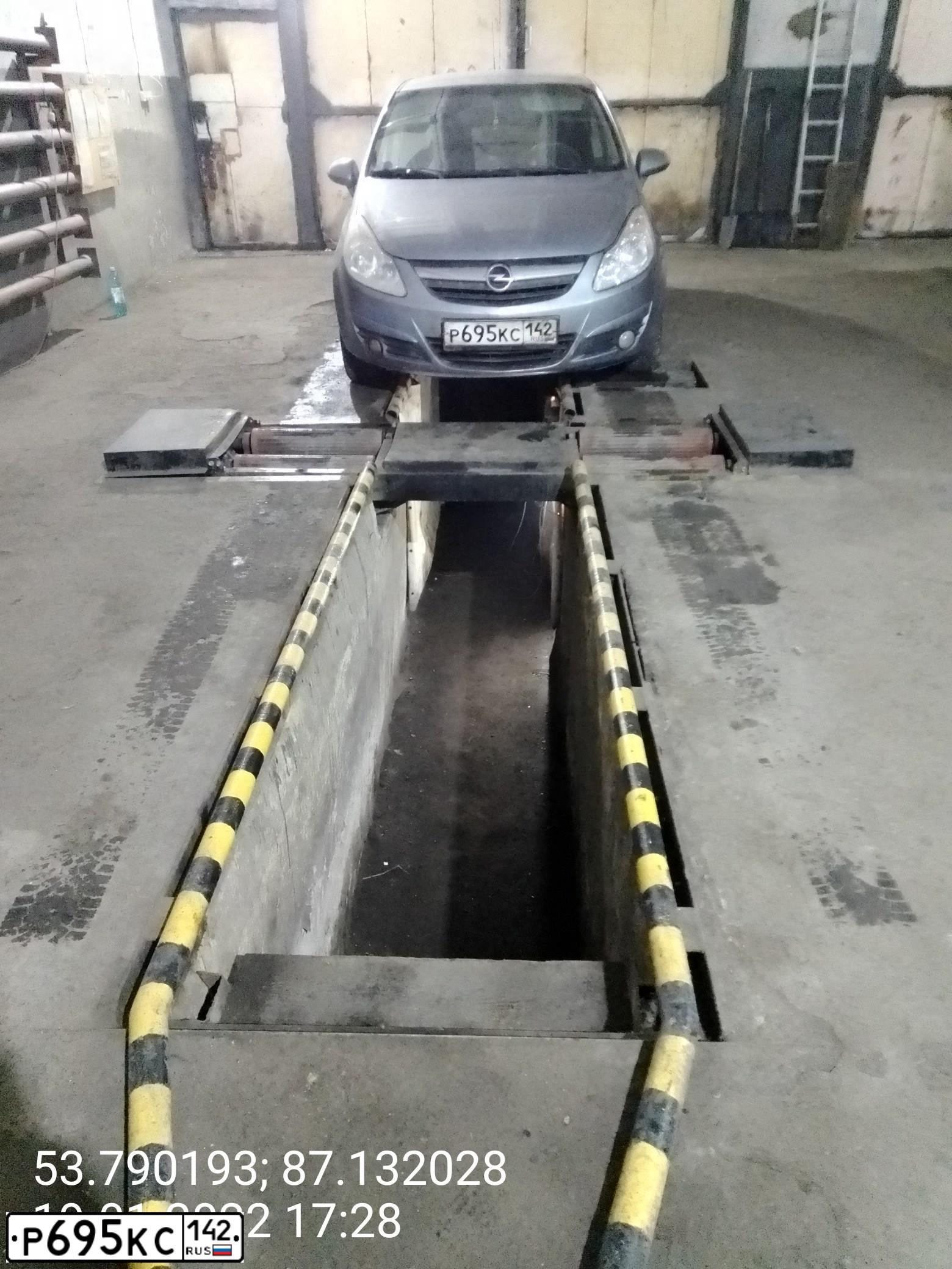 Фото автомобиля OPEL CORSA, 2008 — госномер Р695КС142. Цвет: СЕРЫЙ
