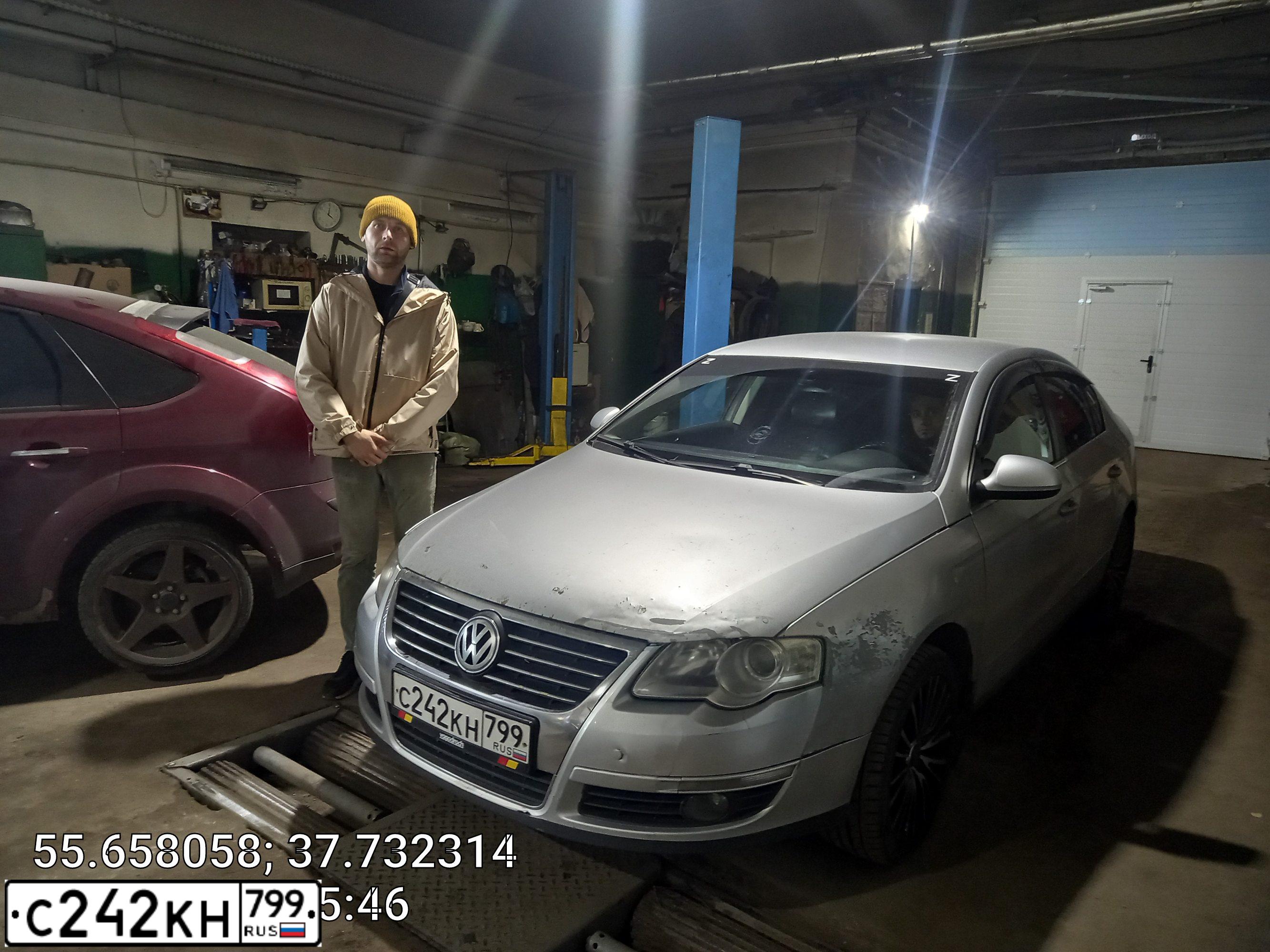 Фото автомобиля VOLKSWAGEN PASSAT, 2006 — госномер С831ЕА40. Цвет: Серебристый