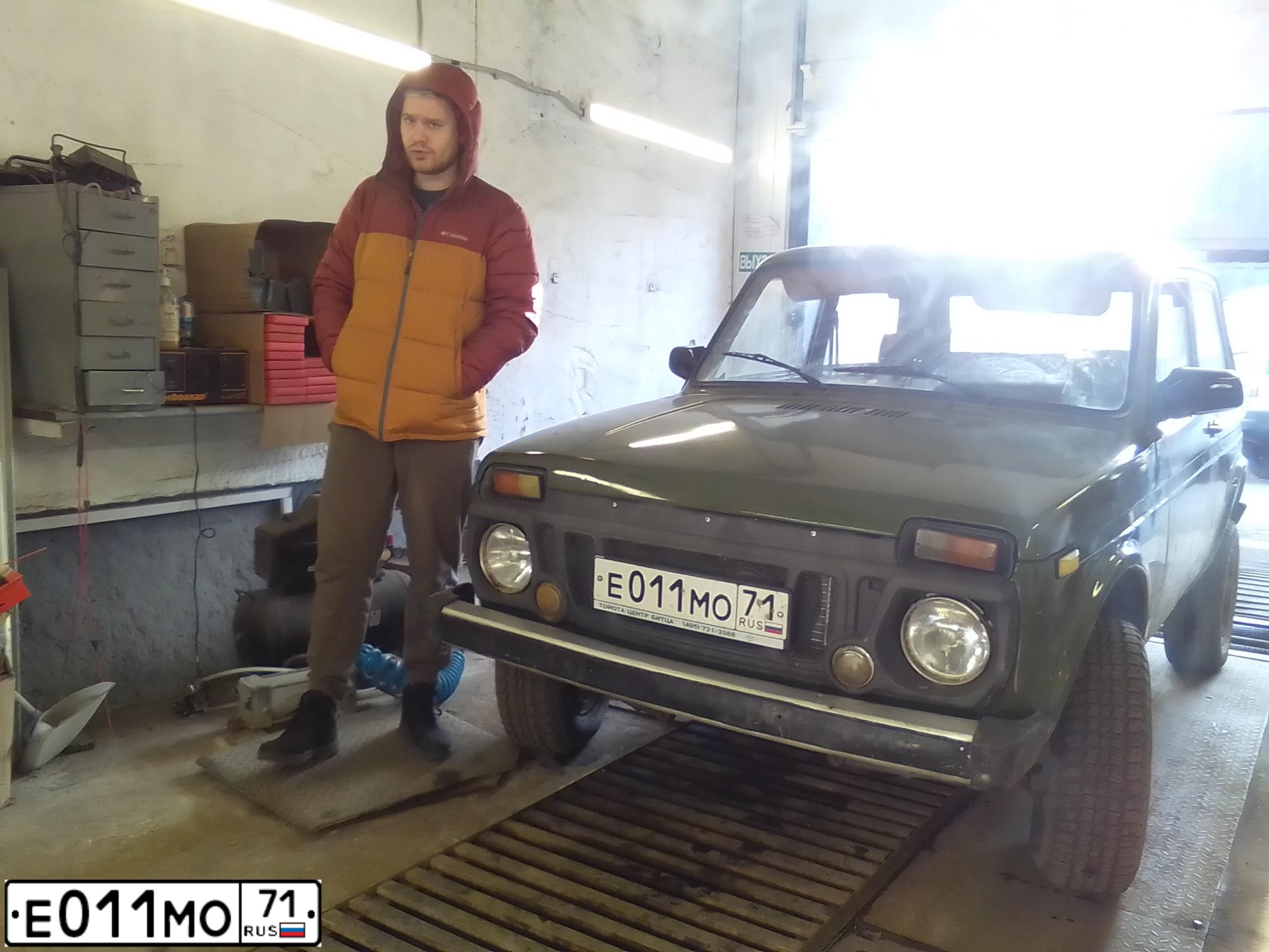 Фото автомобиля ВАЗ 21213, 1999 — госномер М910ВА977. Цвет: ЗЕЛЕНЫЙ