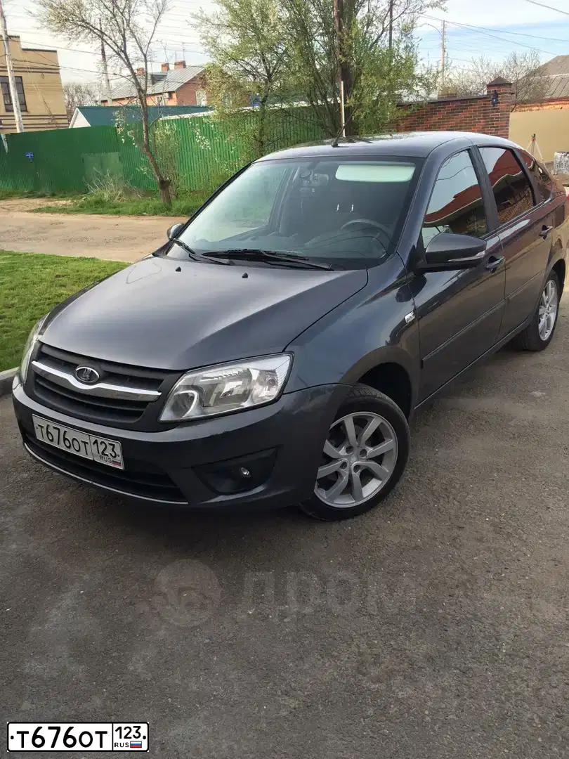 Фото автомобиля LADA 2191 GRANTA, 2015 — госномер Т676ОТ123. Цвет: серебристо-темно-серый