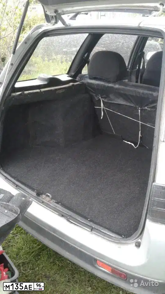 Фото автомобиля LADA 2111, 2001 — госномер М135АЕ96. Цвет: серебристый