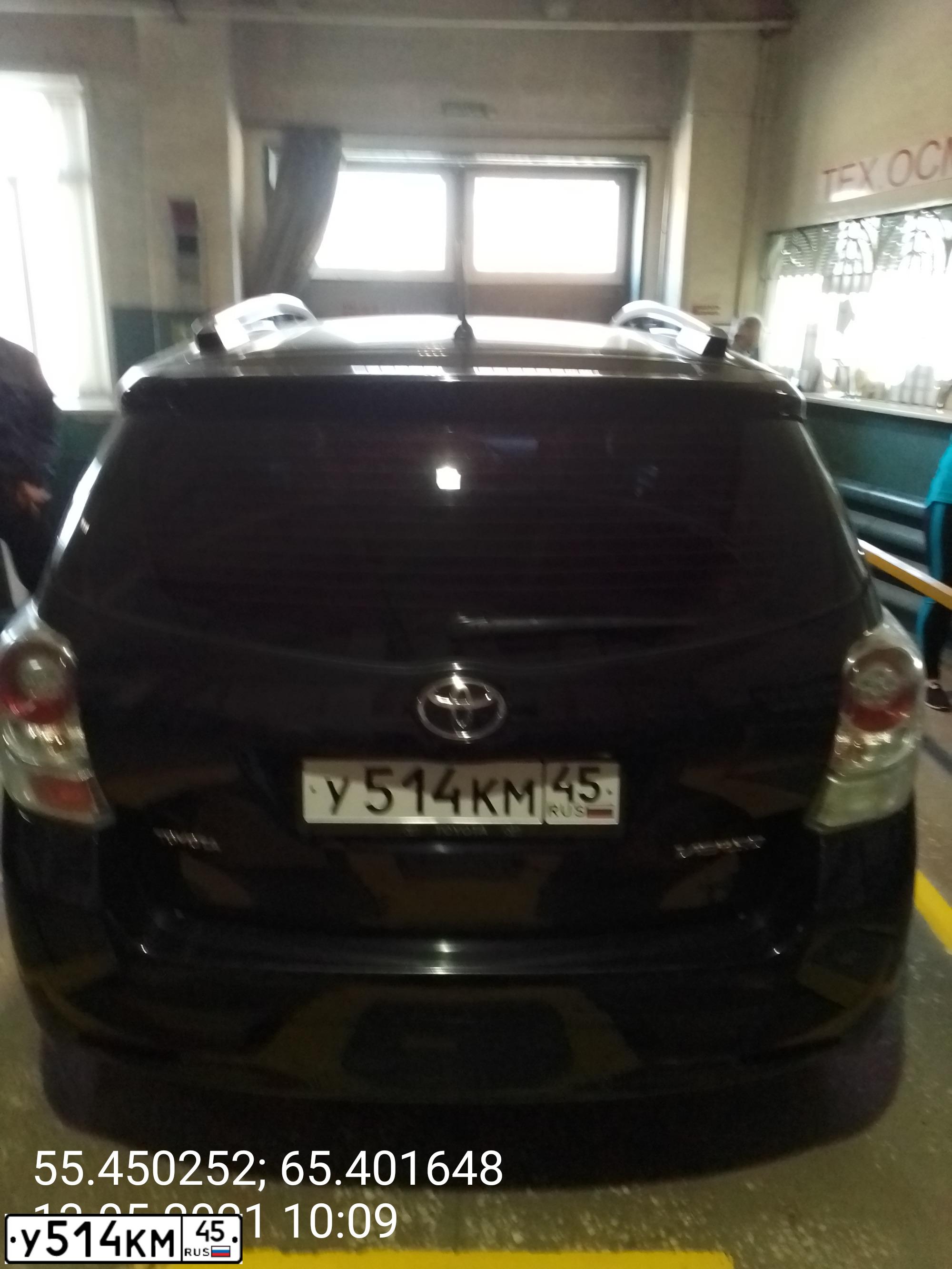 Фото автомобиля TOYOTA VERSO, 2012 — госномер У514КМ45. Цвет: ЧЕРНЫЙ