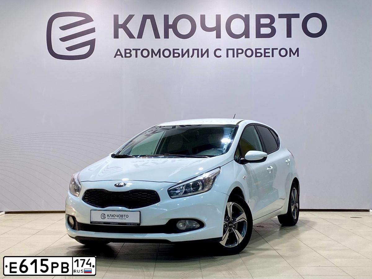 Фото автомобиля KIA CEE'D, 2012 — госномер С770МО89. Цвет: Белый