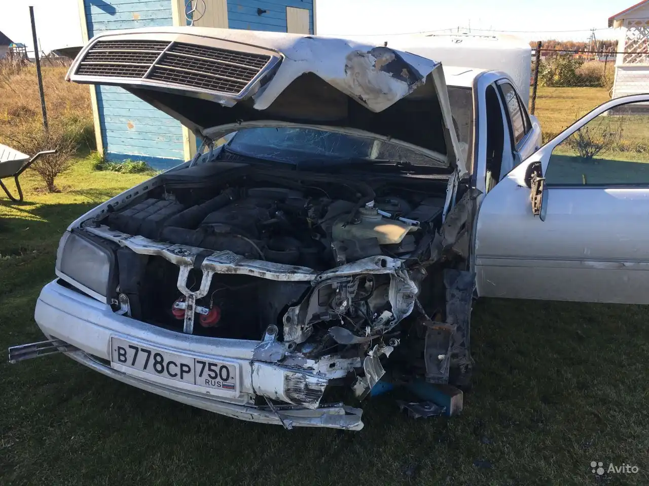 Фото автомобиля MERCEDES C-KLASSE, 1993 — госномер Е399РМ199. Цвет: БЕЛЫЙ