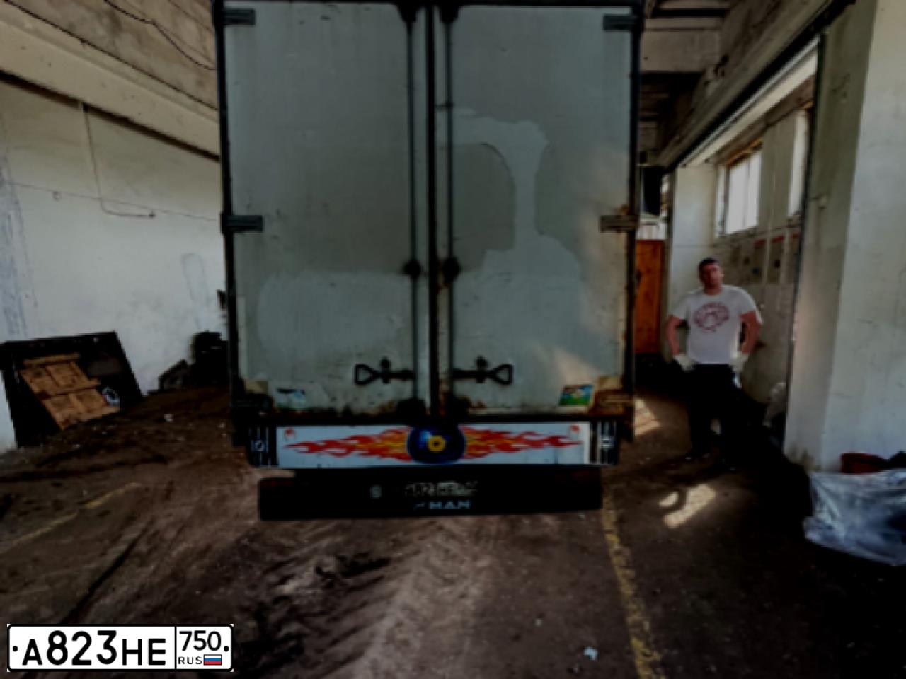 Фото автомобиля MAN LE 12.XXX /4X2/, 2002 — госномер А823НЕ750. Цвет: Белый