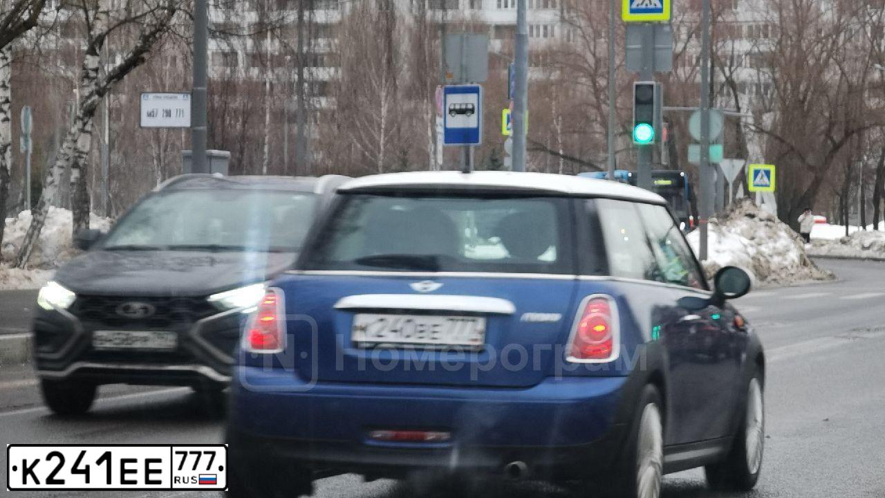 Фото автомобиля PORSCHE MACAN, 2014 — госномер М482ТХ82. Цвет: Белый