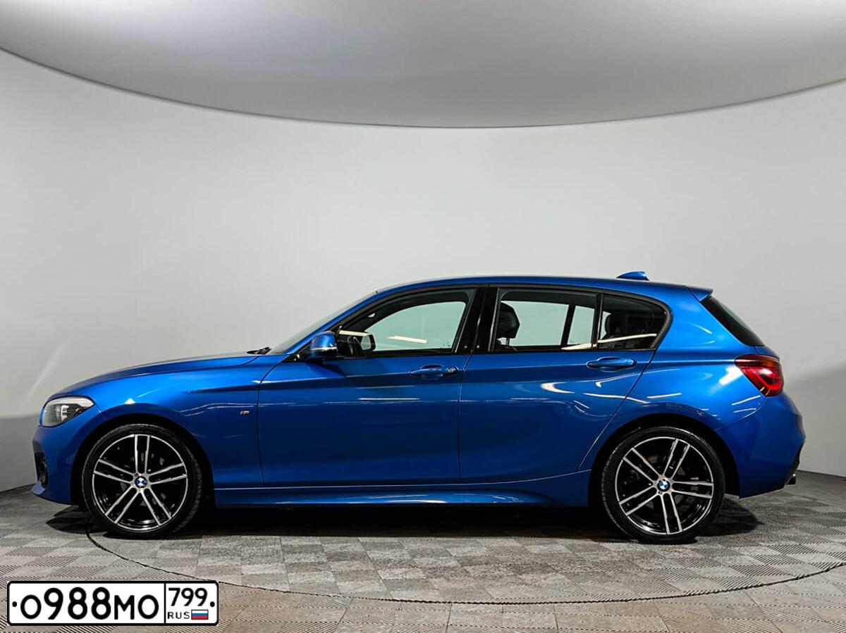 Фото автомобиля БМВ 118I, 2018 — госномер Е962ВВ977. Цвет: синий