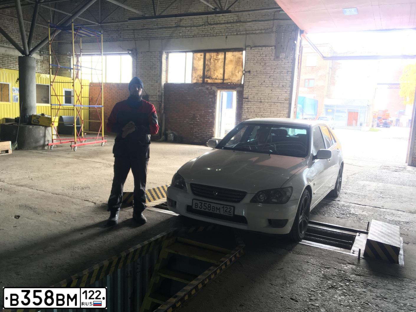 Фото автомобиля TOYOTA ALTEZZA, 2002 — госномер Р867СО154