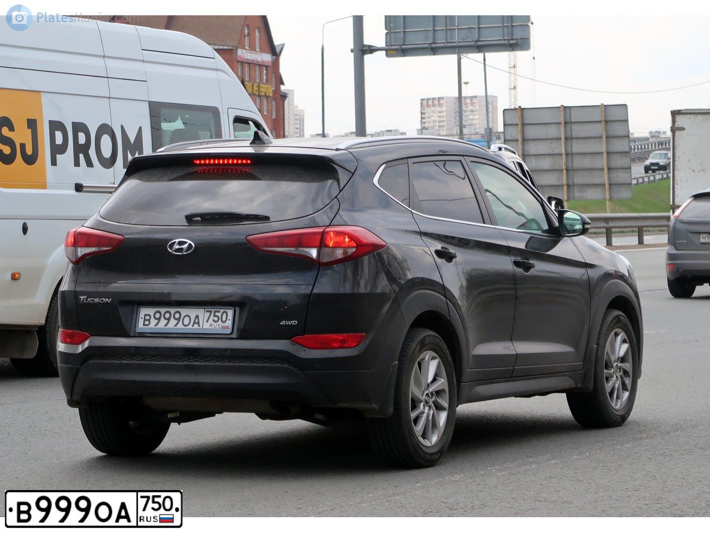 Фото автомобиля HYUNDAI TUCSON, 2016 — госномер В999ОА750. Цвет: ЧЕРНЫЙ
