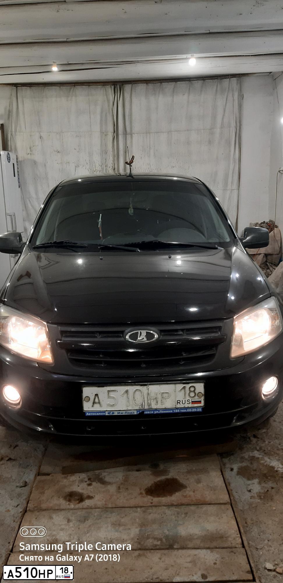 Фото автомобиля LADA 2190 GRANTA, 2014 — госномер А510НР18. Цвет: СИНЕ-ЧЕРНЫЙ