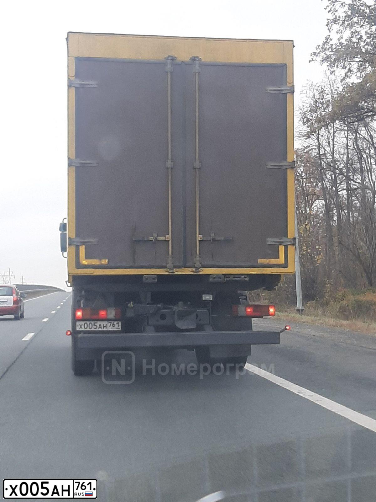 Фото автомобиля MERCEDES-BENZ ACTROS, 2002 — госномер А141УК193. Цвет: СВЕТЛО-СИНИЙ