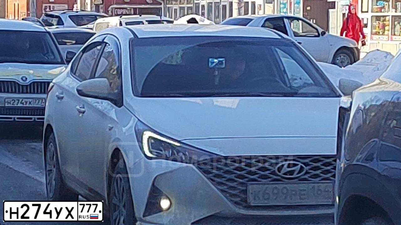 Фото автомобиля FORD FOCUS, 2017 — госномер Т702ТВ198. Цвет: СЕРЫЙ