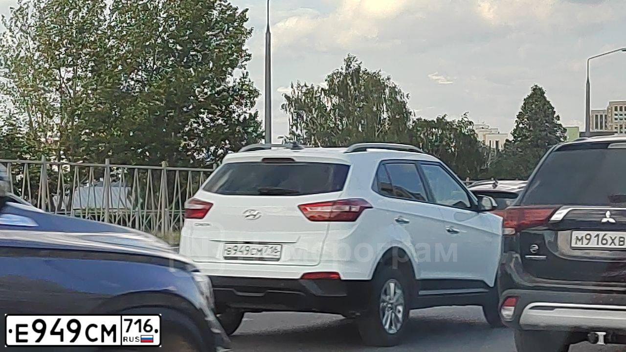 Фото автомобиля LADA 2172 PRIORA, 2012 — госномер Н438АС13. Цвет: ТЕМНО-ВИШНЕВЫЙ