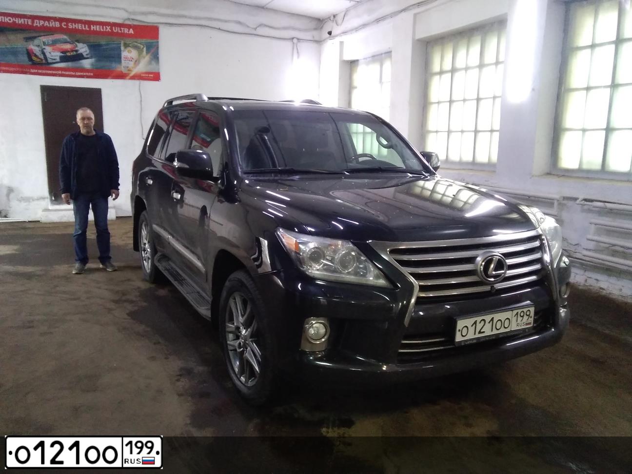 Фото автомобиля TOYOTA LANDCRUISER 200, 2008 — госномер О121ОО199. Цвет: СЕРЕБРИСТЫЙ