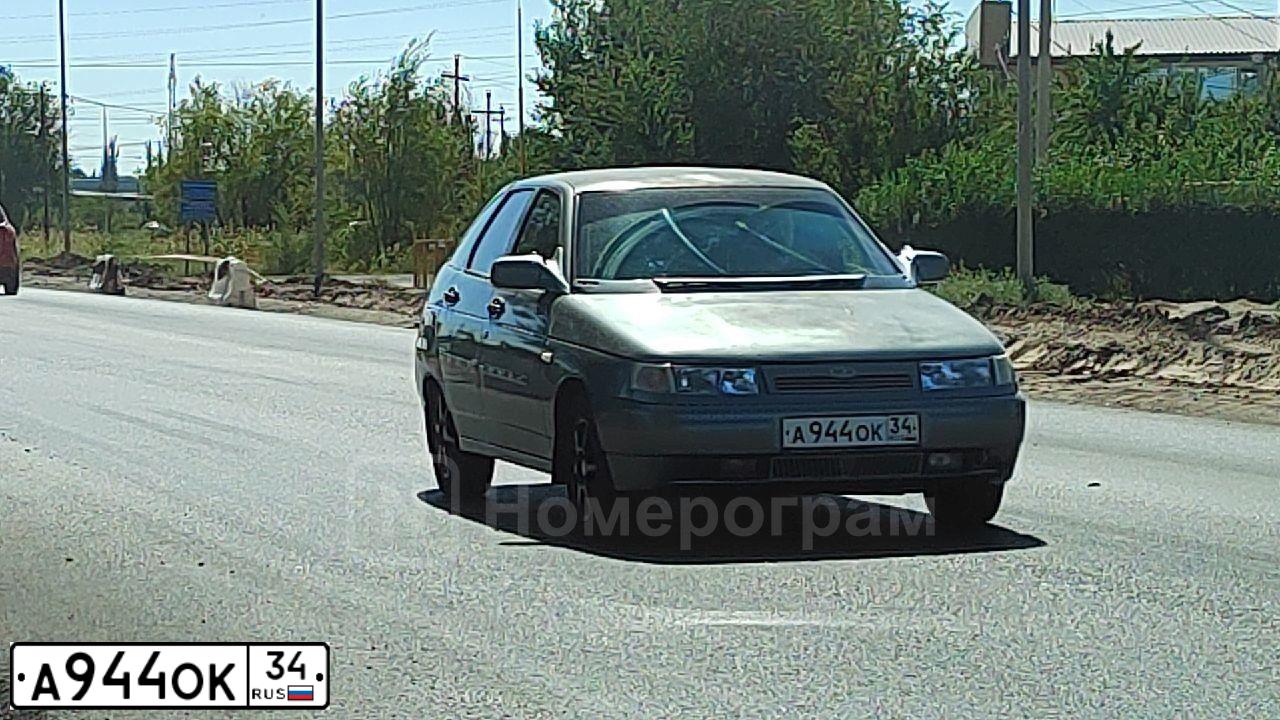 Фото автомобиля LADA 2112 LADA, 2007 — госномер А944ОК34. Цвет: СРЕДНИЙ СЕРО-ЗЕЛЕНЫЙ МЕТ.