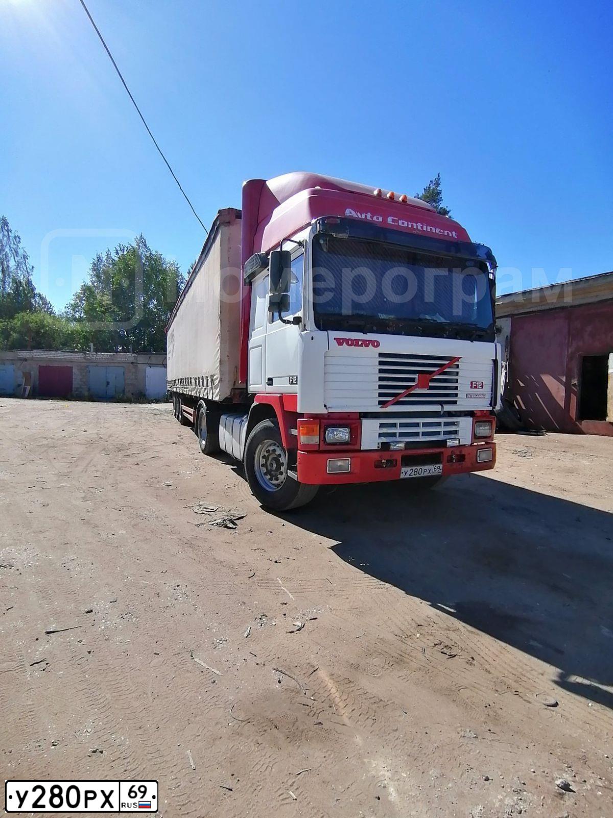 Фото автомобиля VOLVO SERIE F /4X2/, 1994 — госномер У280РХ69. Цвет: Белый