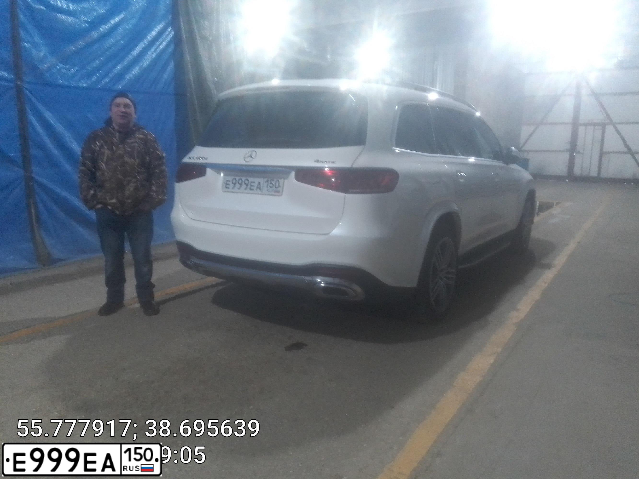 Фото автомобиля LEXUS LX, 2012 — госномер В555ВВ17. Цвет: ЧЕРНЫЙ