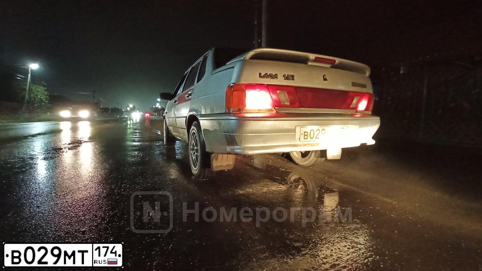 Фото автомобиля LADA 2115 SAMARA, 2005 — госномер В029МТ174. Цвет: Светло-серебристый металик