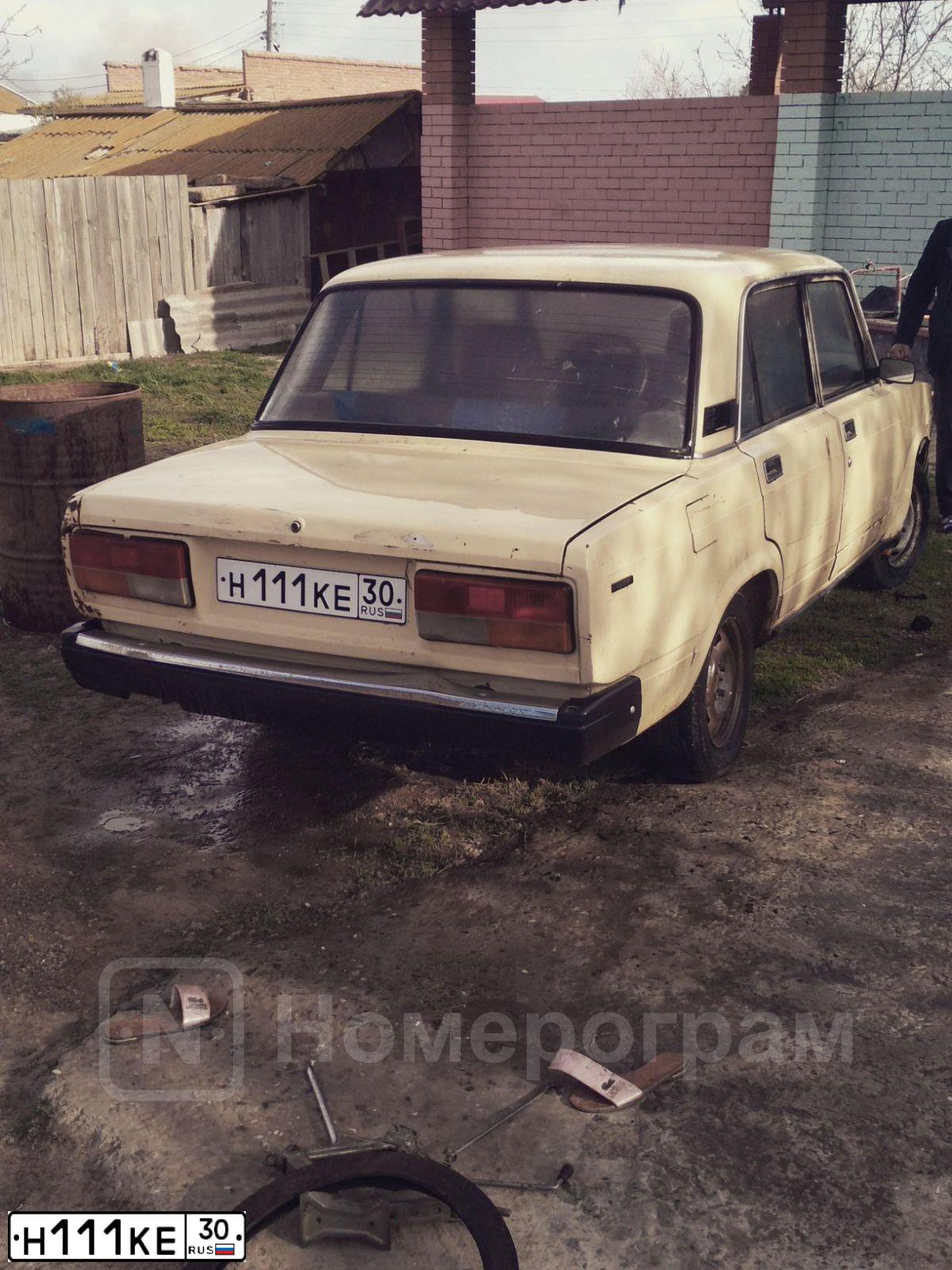 Фото автомобиля TOYOTA CAMRY, 2008 — госномер О394ОМ124. Цвет: Белый