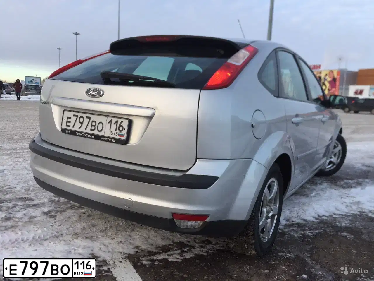 Фото автомобиля FORD D FOCUS, 2007 — госномер Н952НМ196. Цвет: СЕРЫЙ