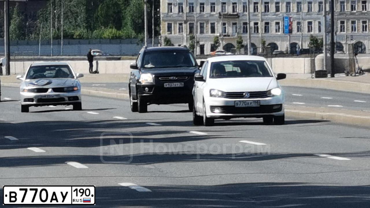 Фото автомобиля AUDI A6, 2005 — госномер К898АР154. Цвет: БЕЛЫЙ СЕРЕБРИСТЫЙ