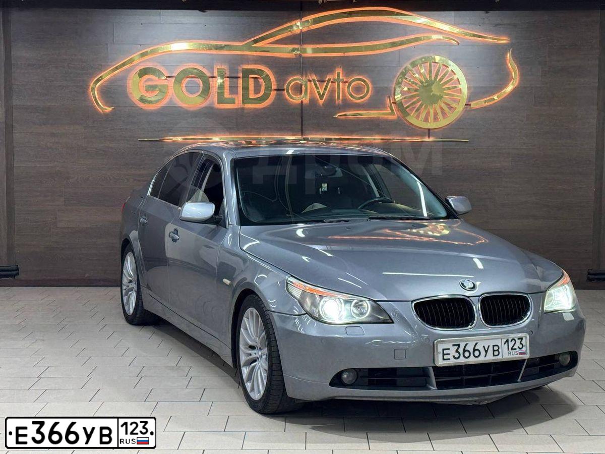 Фото автомобиля BMW SERIE 5, 2004 — госномер Е366УВ123. Цвет: СЕРЫЙ