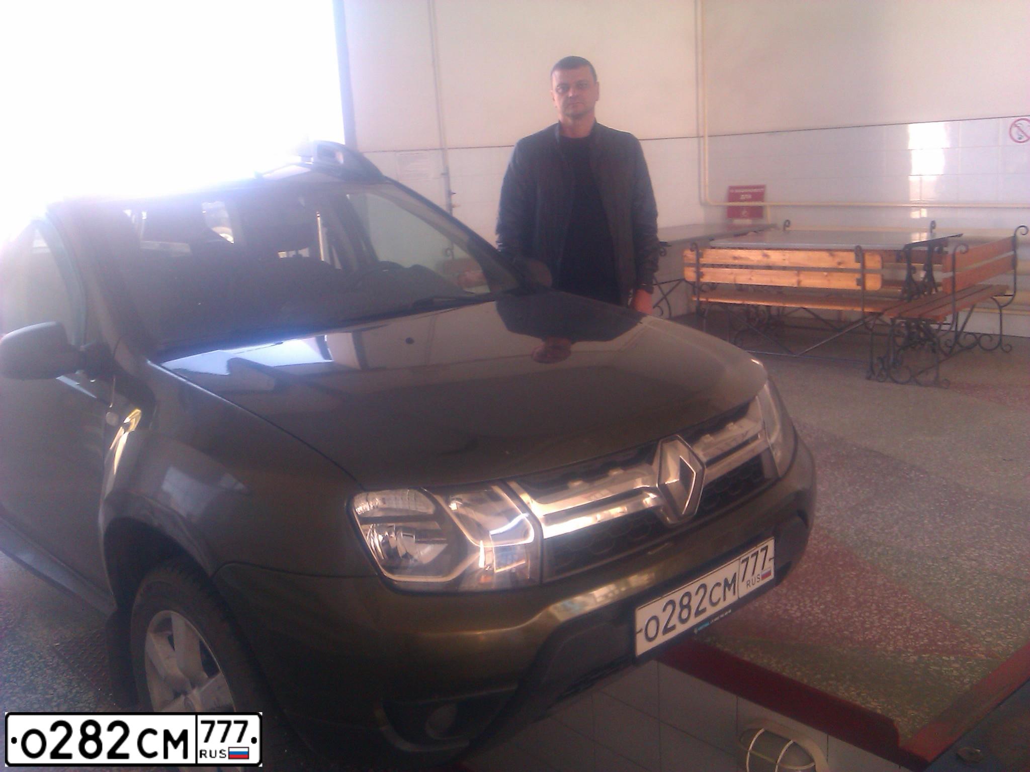 Фото автомобиля RENAULT DUSTER, 2016 — госномер О282СМ777. Цвет: ЗЕЛЕНЫЙ