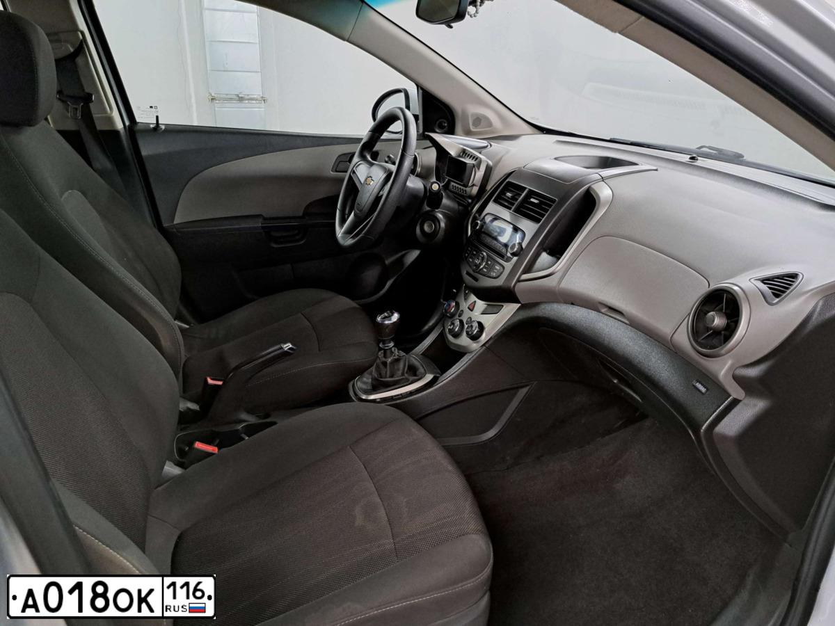 Фото автомобиля CHEVROLET AVEO, 2013 — госномер К857ЕХ156