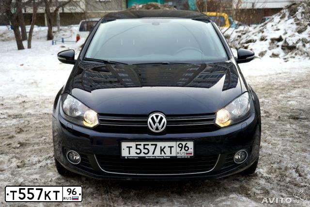 Фото автомобиля VOLKSWAGEN GOLF, 2011 — госномер Т755КТ96. Цвет: ТЕМНО-СИНИЙ