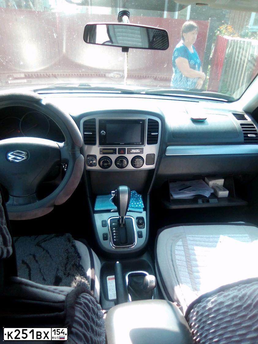 Фото автомобиля SUZUKI /GRAND/ VITARA, 2003 — госномер К251ВХ154. Цвет: БЕЖЕВЫЙ