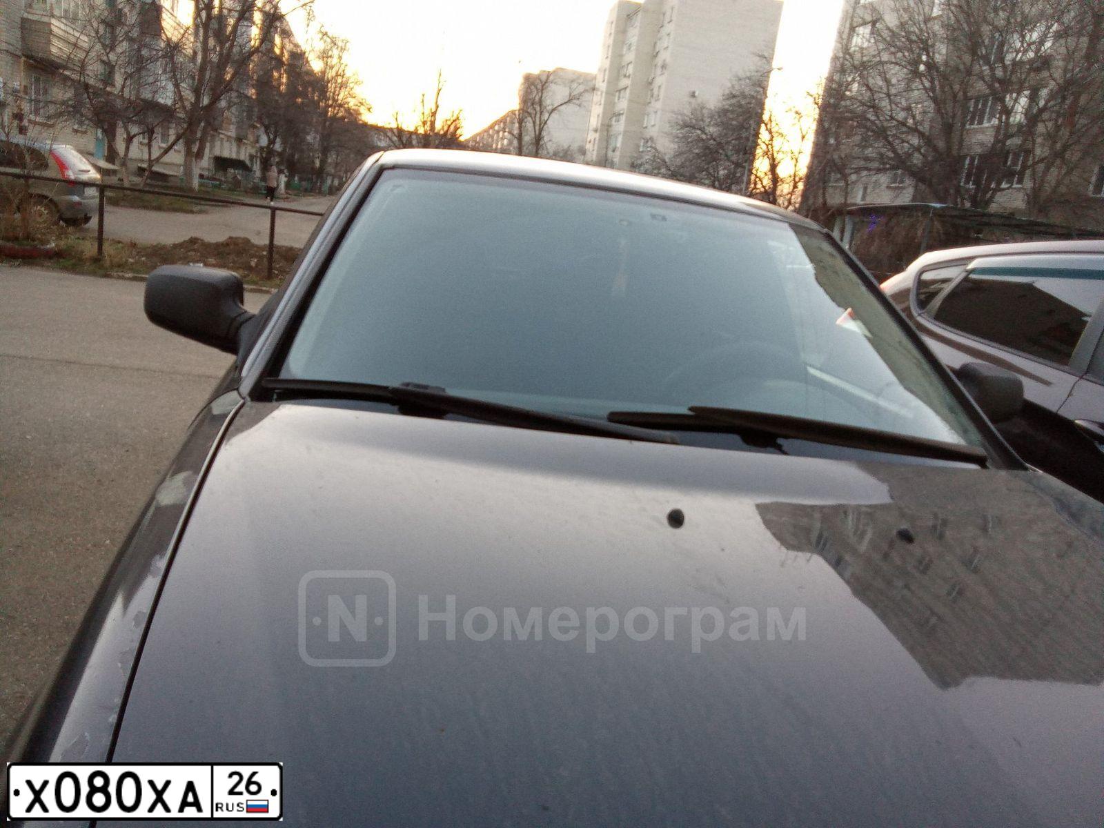 Фото автомобиля LADA 2170 PRIORA, 2007 — госномер Х080ХА26. Цвет: ГРАФИТОВЫЙ МЕТАЛИК