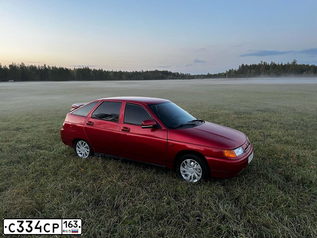 Фото автомобиля LADA 2112, 2004 — госномер С334СР163. Цвет: ТЕМНО-КРАСНЫЙ
