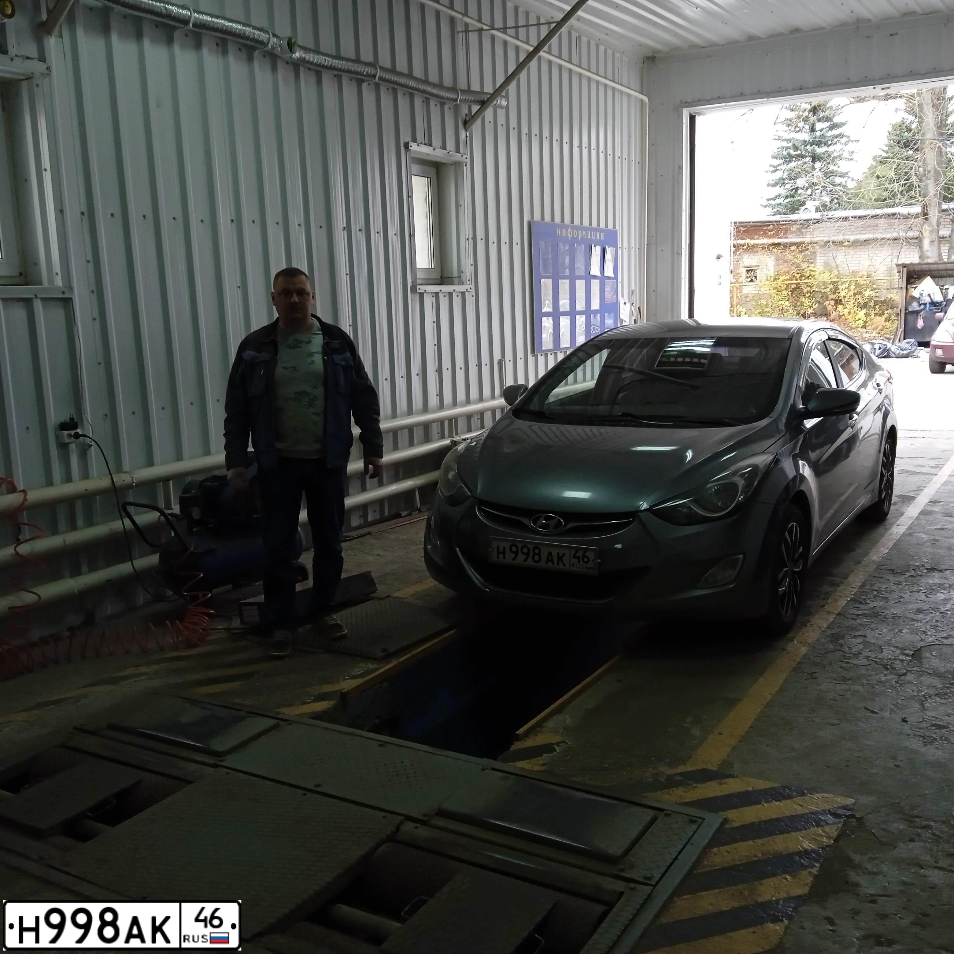 Фото автомобиля HYUNDAI AVANTE, 2012 — госномер О086РВ790. Цвет: СЕРЫЙ