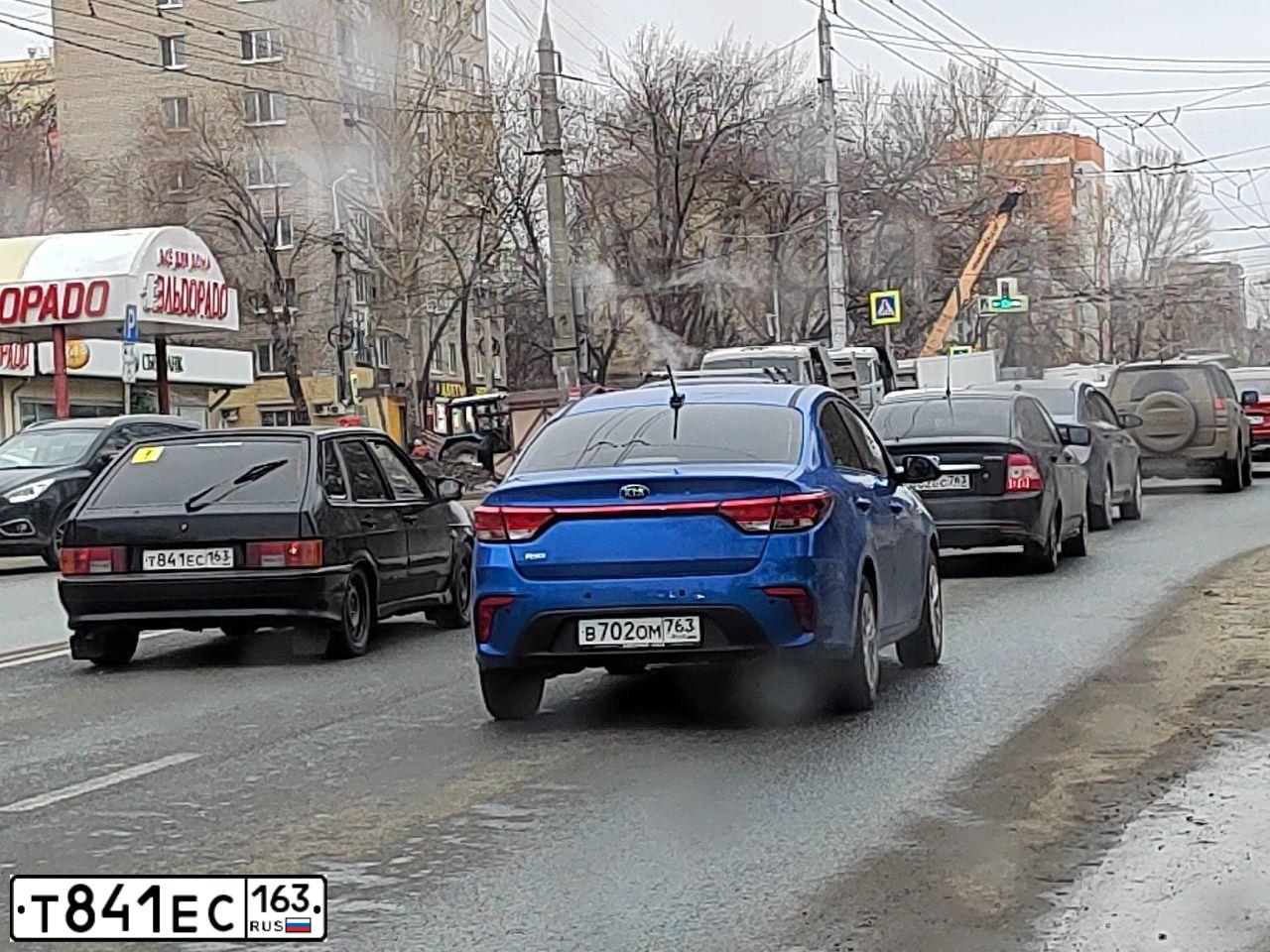 Фото автомобиля LADA 2114 SAMARA, 2010 — госномер Т841ЕС163. Цвет: СИНЕ-ЧЕРНЫЙ