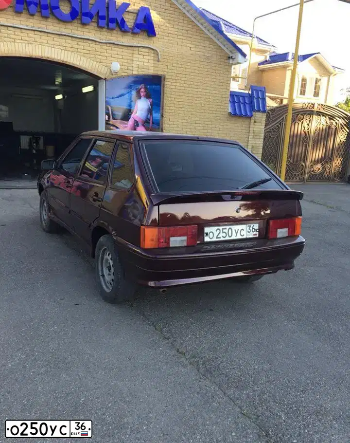 Фото автомобиля LADA 2114 SAMARA, 2012 — госномер В020МК01. Цвет: ТЕМНО-ВИШНЕВЫЙ