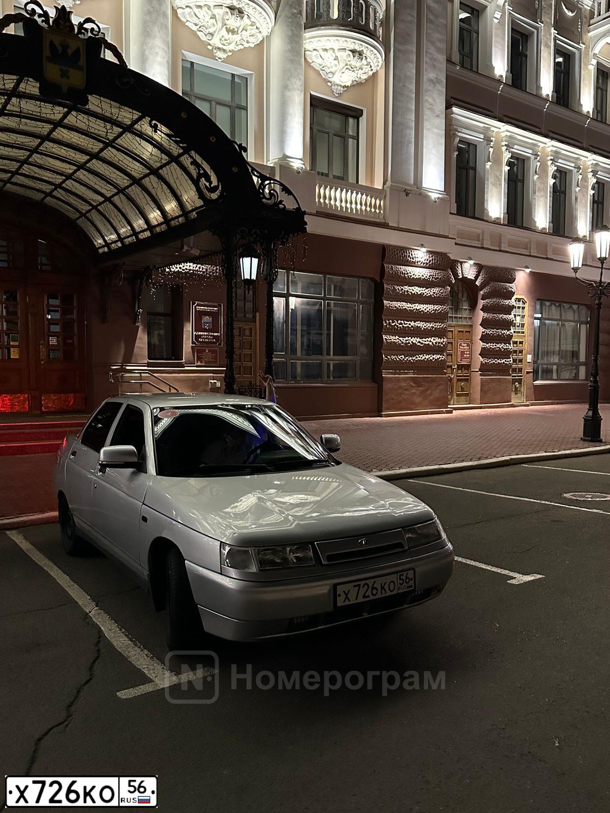 Фото автомобиля LADA 2110, 2006 — госномер А042ВМ105. Цвет: СВЕТЛО-СЕРЕБРИСТЫЙ  МЕТАЛЛИК