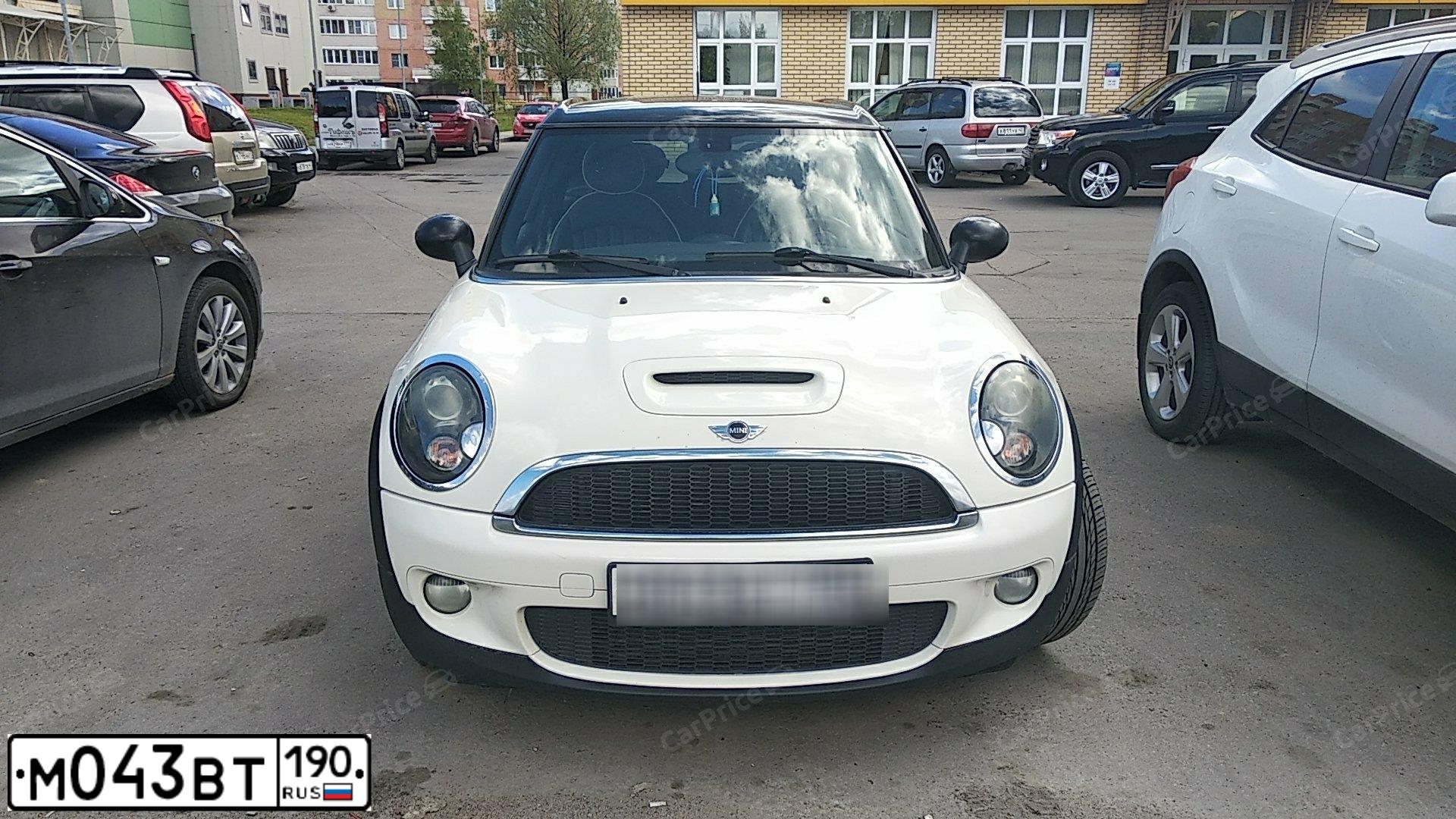 Фото автомобиля MINI COOPER, 2010 — госномер Р013КЕ181