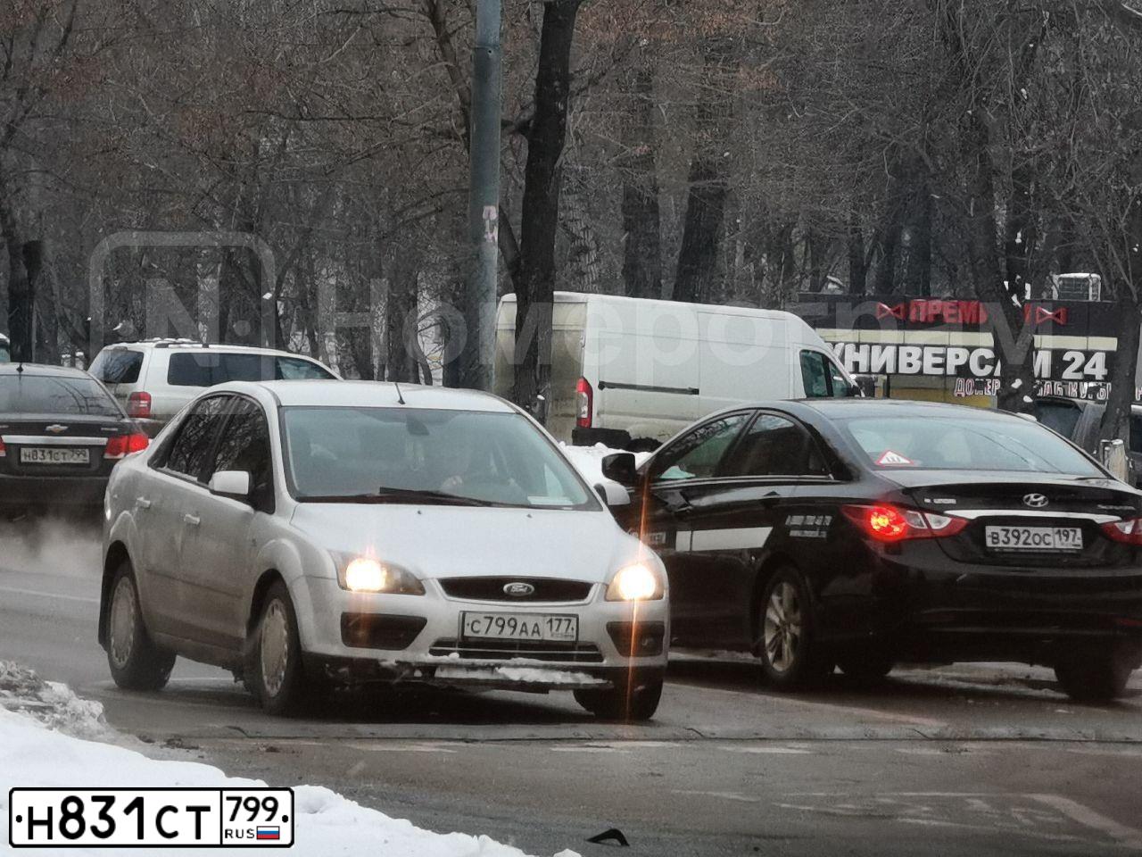 Фото автомобиля CHEVROLET CRUZE, 2012 — госномер М429КС82. Цвет: СЕРЫЙ МЕТАЛЛИК
